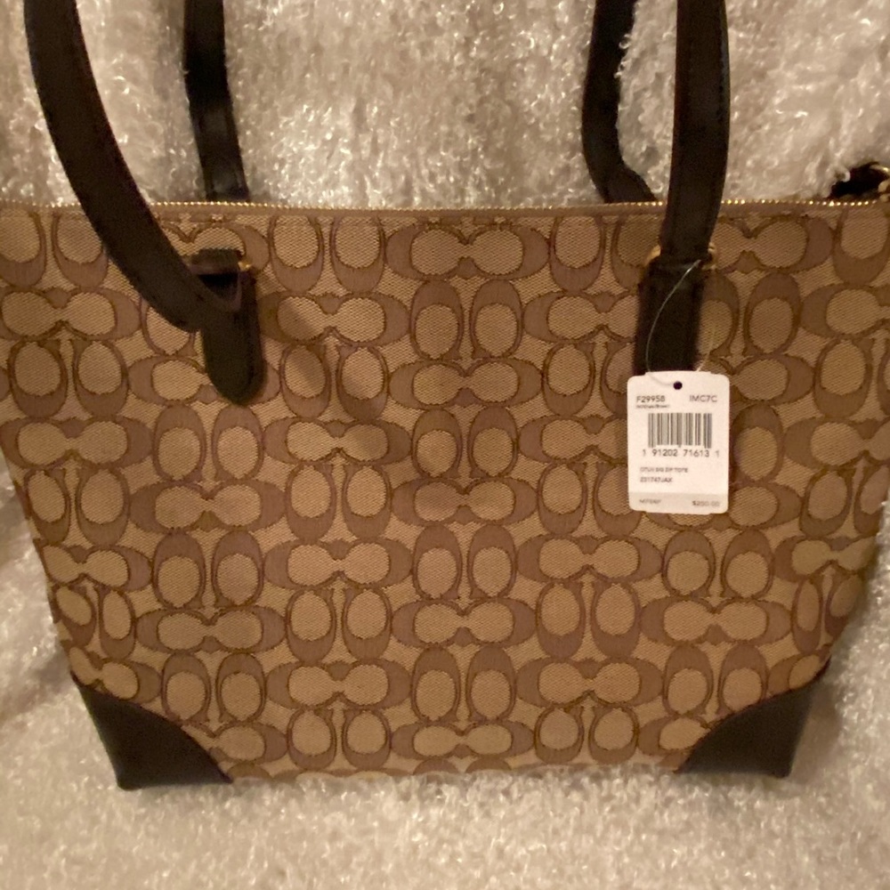 NWT coach signature bag - Picture 4 of 5